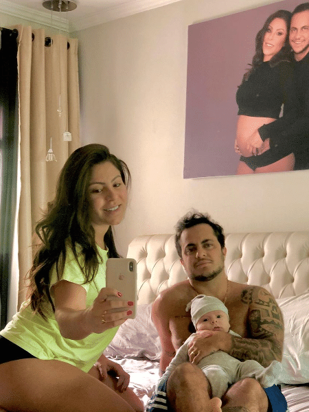 Andressa Ferreira ao lado de Thammy e do filho Bento - Reprodução/Instagram