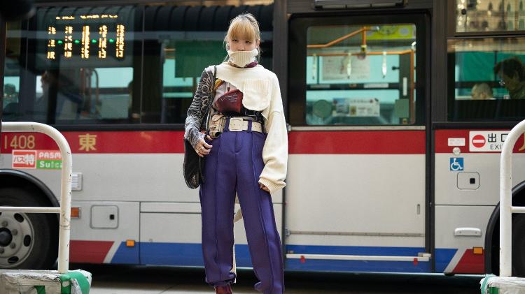 Convidada da Amazon Fashion Week Tokyo com máscara na edição de 2019 - Matthew Sperzel/Getty Images