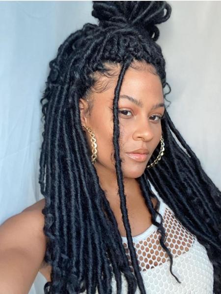 Hair stylist carioca de 31 anos é queridinha das celebs na hora de fazer tranças - Reprodução Instagram