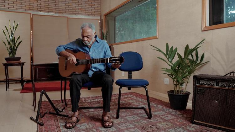 Gilberto Gil nasceu em Salvador e construiu carreira de sucesso na música 