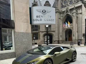 Lamborghini à venda por R$ 48 milhões 'encalha' em loja de Dubai