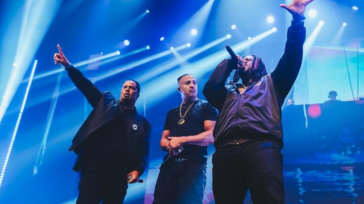 Lino Krizz ao lado de Mano Brown no show do Racionais MC's