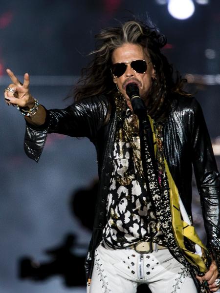 Steven Tyler, perto de completar 70 anos, entrega energia de sobra durante apresentação do Aerosmith no Rock in Rio - Bruna Prado/UOL