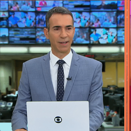 César Tralli falou com a produção do Jornal Hoje sem saber que estava ao vivo no Encontro