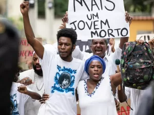 'Grito de desespero': Marcelo D2 fala de série que narra violência policial