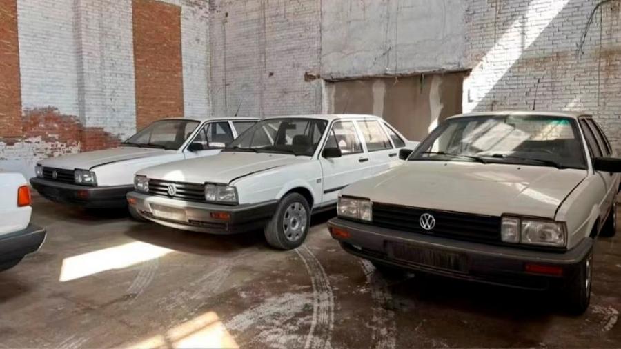 Garagem secreta com mais de 250 carrões é revelada após 40 anos -  18/04/2023 - UOL Carros