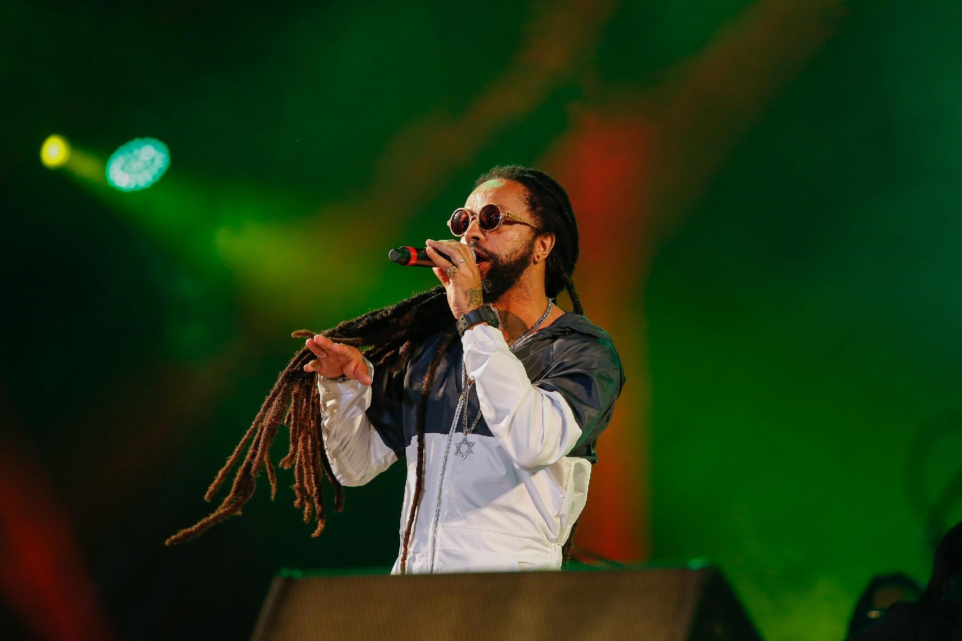 O rapper Rael agitou o Palco Sunset no segundo dia de Rock in Rio antes de receber a diva da música brasileira Elza Soares - Marco Antonio Teixeira/UOL