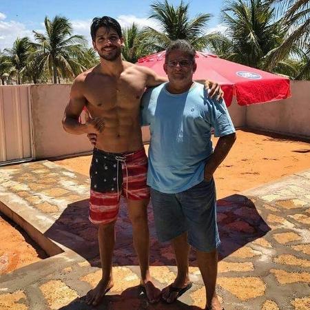 Lucas e o pai Fernando Fernandes - Reprodução/Instagram - Reprodução/Instagram