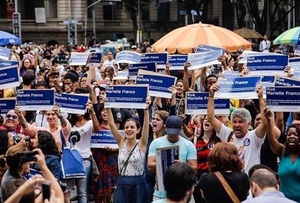 Famosos e seguidores prestam homenagem à Marielle Franco no Rio de Janeiro - Reprodução/Instagram