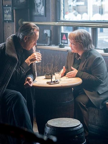 Richard E. Grant e Melissa McCarthy em cena de "Poderia Me Perdoar?" - Reprodução - Reprodução