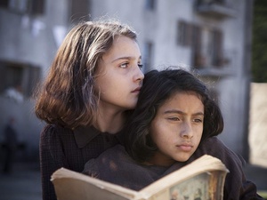Cena da série "My Brilliant Friend", baseada no livro "A Amiga Genial" - Divulgação - Divulgação