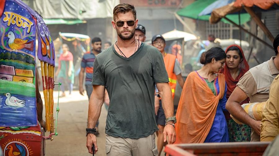Chris Hemsworth em cena de "Resgate", da Netflix - Divulgação