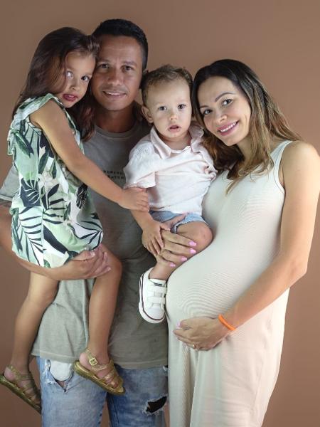 Simone de Moraes não queria mais filhos e engravidou de quadrigêmeos
