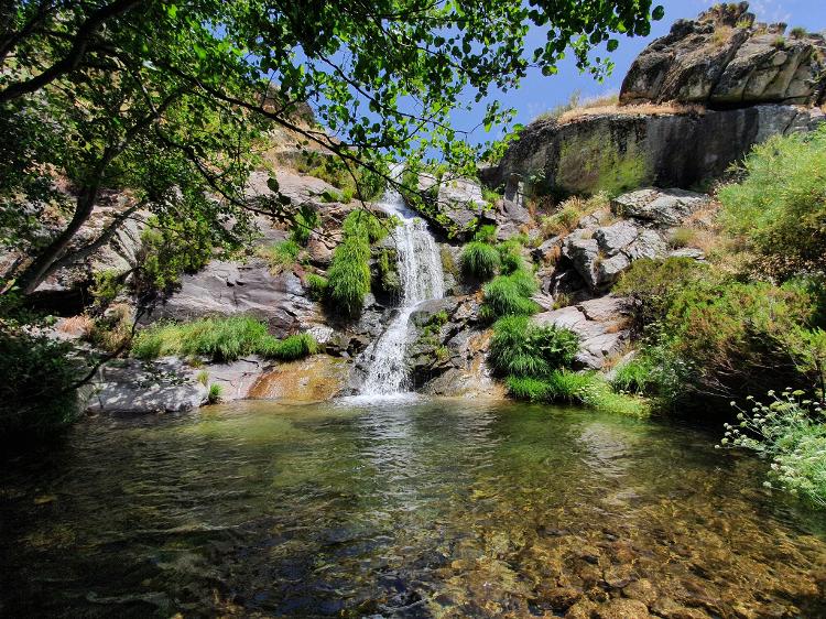 Cachoeira no Vale do Ambroz