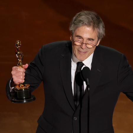 Walter Salles recebe o Oscar de Melhor Filme Internacional para 'Ainda Estou Aqui' Walter Salles recebe o Oscar de Melhor Filme Internacional para 'Ainda Estou Aqui'
