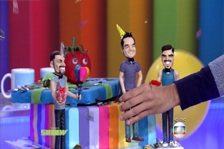 2.nov.2015 - Aniversário de Monica Iozzi no "Vídeo Show" - Reprodução/TV Globo