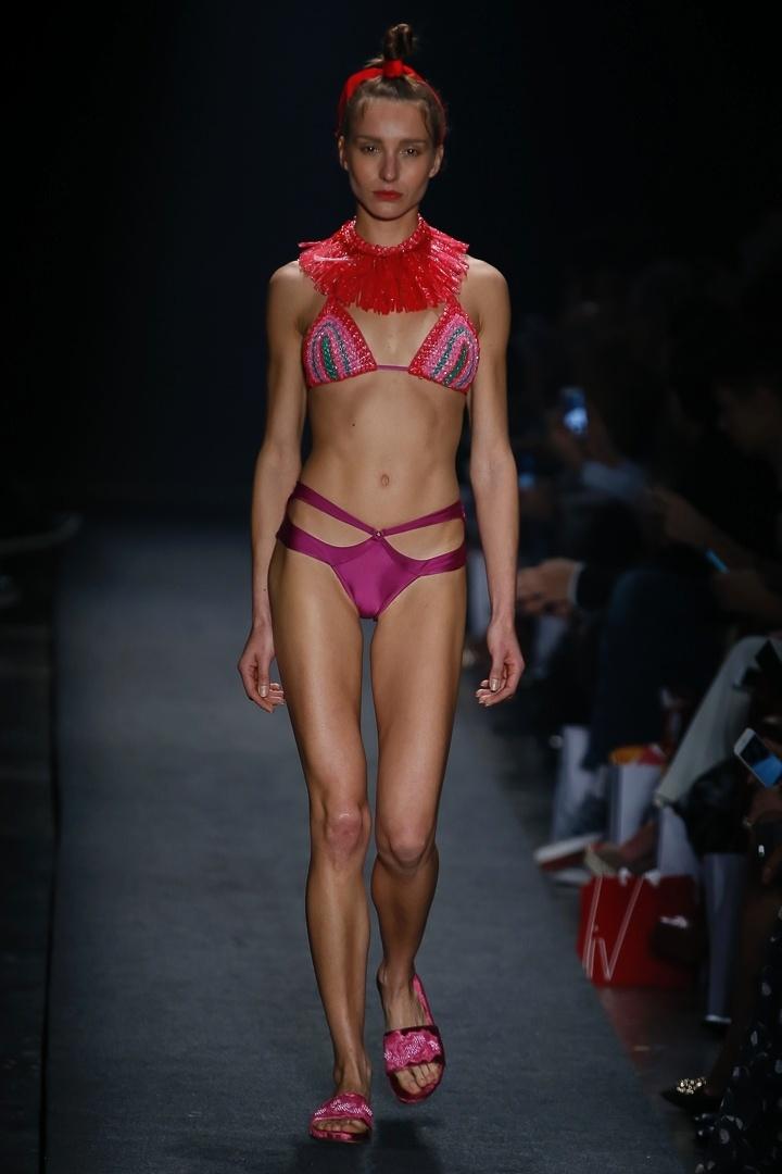 Amir Slama desfila coleção na SPFW - Alexandre Schneider/UOL