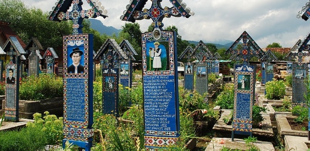 Lápides do cemitério de Sapanta, no norte do território romeno - Andrei Stroe/Creative Commons