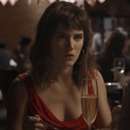 Em jantar com Renato, Clara é pedida em casamento - Reprodução/GShow/O Outro Lado do Paraíso - Reprodução/GShow/O Outro Lado do Paraíso