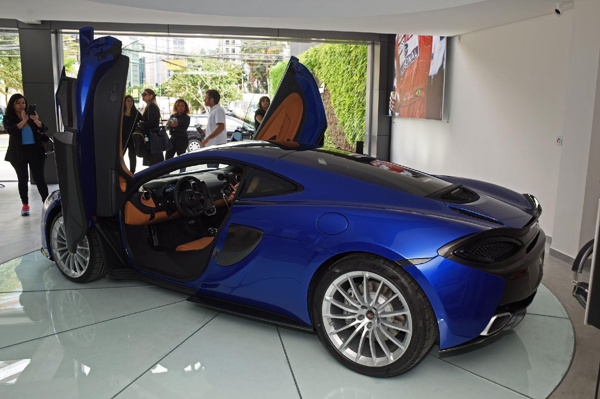 McLaren 570GT - Murilo Góes/UOL