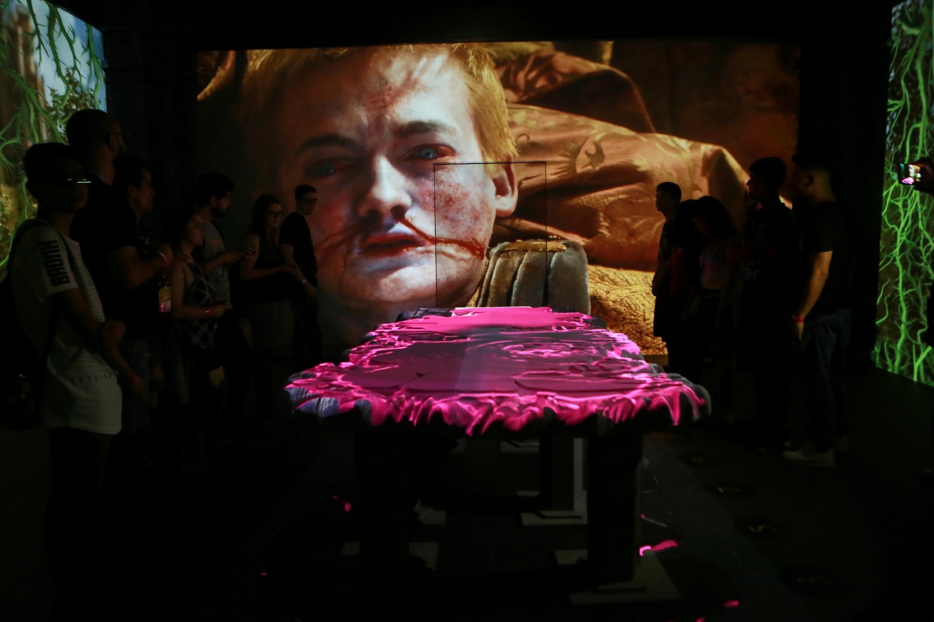 Comic Con Experience oferece experiências interessantes para fãs de séries variadas nos estandes do festival - Iwi Onodera/ UOL