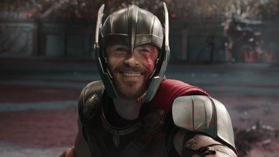 O ator Chris Hemsworth em cena de "Thor: Ragnarok" - Reprodução