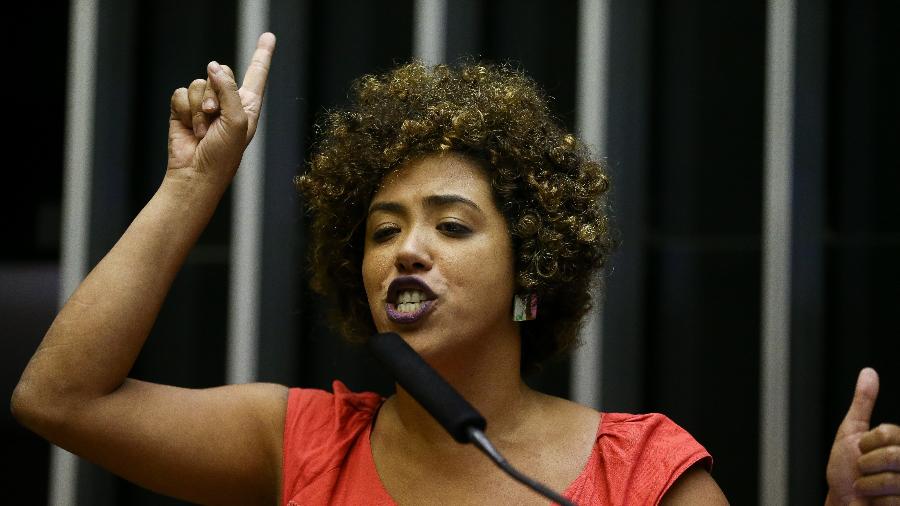 A deputada federal Talíria Petrone (PSOL-RJ) é uma das seis mulheres negras que integram o grupo - Pedro Ladeira/Folhapress