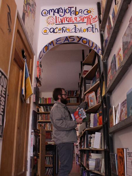 Livraria Simples - Rômulo Cabrera/Ecoa - Rômulo Cabrera/Ecoa