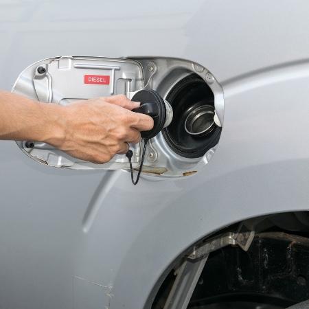 Aditivos para radiador e combustível são só alguns dos produtos necessários para manutenção do seu carro - Getty Images