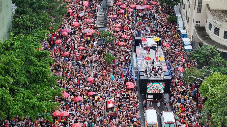 Foto aérea do bloco Rainha da Pipoca no Carnaval 2024