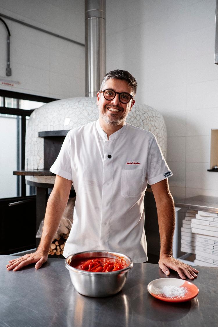 André Guidon, chef-pizzaiolo da Leggera Pizzeria Napoletana André Guidon, chef-pizzaiolo da Leggera Pizzeria Napoletana