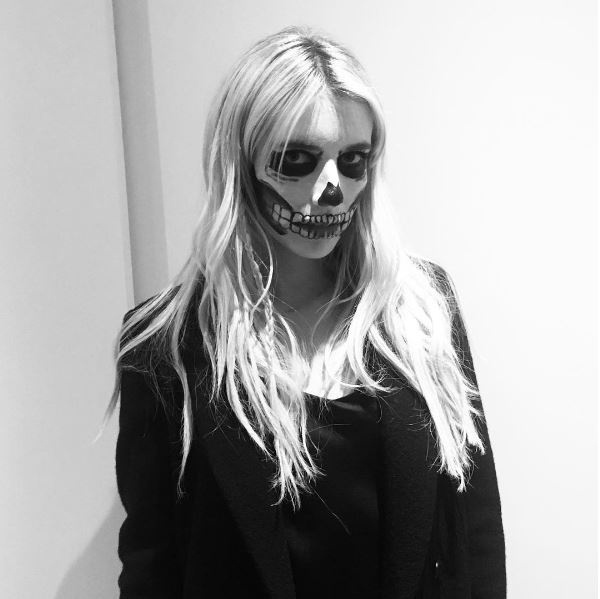 28.out.2016 - A atriz Emma Roberts com pintura de caveira para festa de Halloween em Los Angeles - Reprodução/Instagram