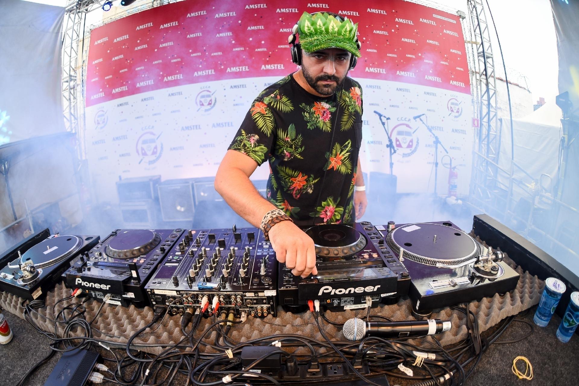 Festa Samambaia leva ginga e malemolência para a Casa do Pasmado - Flavio Moraes/UOL