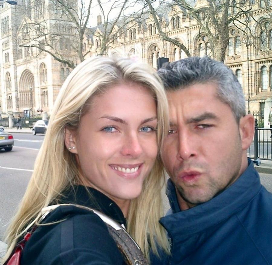 "Acho que esta foto foi feita em algum Dia dos Namorados ao longo desses 20 anos. Com exceção da existência do Alezinho, tenho saudades dessa época todos os dias, tinha tempo de amar você e hoje parece que estou sempre em falta. Feliz Dia dos Namorados e obrigado pela paciência e resiliência conosco. Te amo", escreveu Alexandre Correa para Ana Hickmann - Reprodução/Instagram