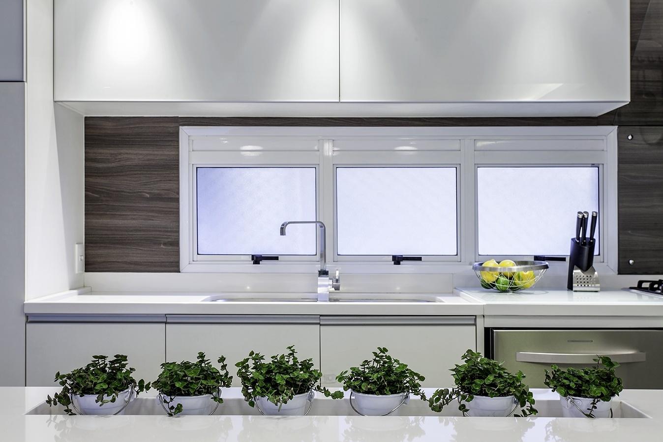 Primavera: ambientes entram no clima da nova estação com muitas plantas - Carlos Piratininga | Divulgação