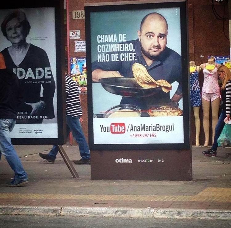 Brogui foi um dos escolhidos para a campanha do YouTube, que espalhou outdoors pelas cidades. Resulto: 1 milhão a mais de seguidores Brogui foi um dos escolhidos para a campanha do YouTube, que espalhou outdoors pelas cidades. Resulto: 1 milhão a mais de seguidores