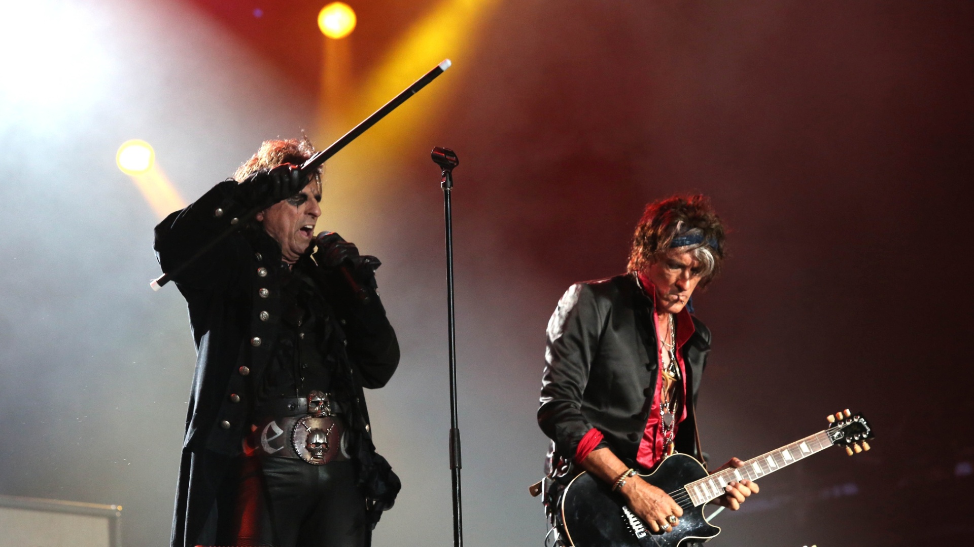 24.set.2015 - Johnny Depp, Alice Cooper e Joe Perry se apresentam no grupo Hollywood Vampire no palco Mundo no Rock in Rio 2015 - Marco Teixeira/UOL