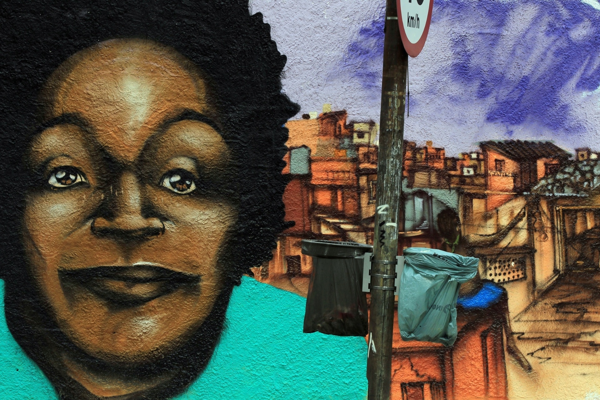 9.ago.2016 - Grafite em homenagem aos dez anos da Lei Maria da Penha é inaugurado no centro de São Paulo - Hélvio Romero/Estadão Conteúdo