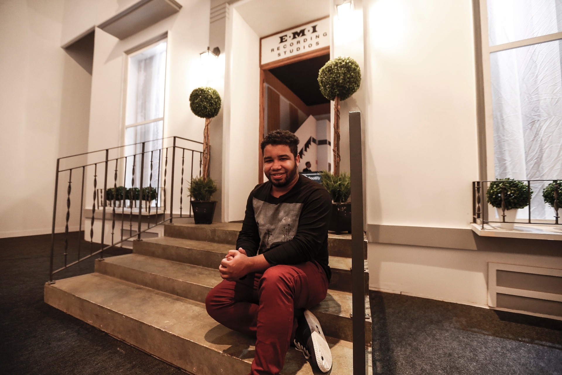 6.set.2016 - Fã de Beatles, André Luis Silva visita a exposição "Beatleamania Experience" em São Paulo - Lucas Lima/UOL