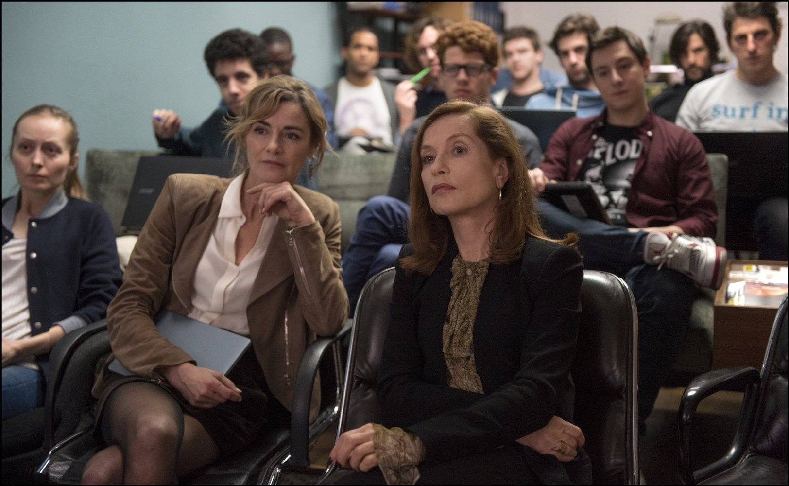 Anne Consigny e Isabelle Huppert em cena do filme "Elle" (2016), de Paul Verhoeven - Divulgação
