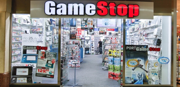 A rede de lojas GameStop está sofrendo para se adaptar aos novos tempos - Reprodução