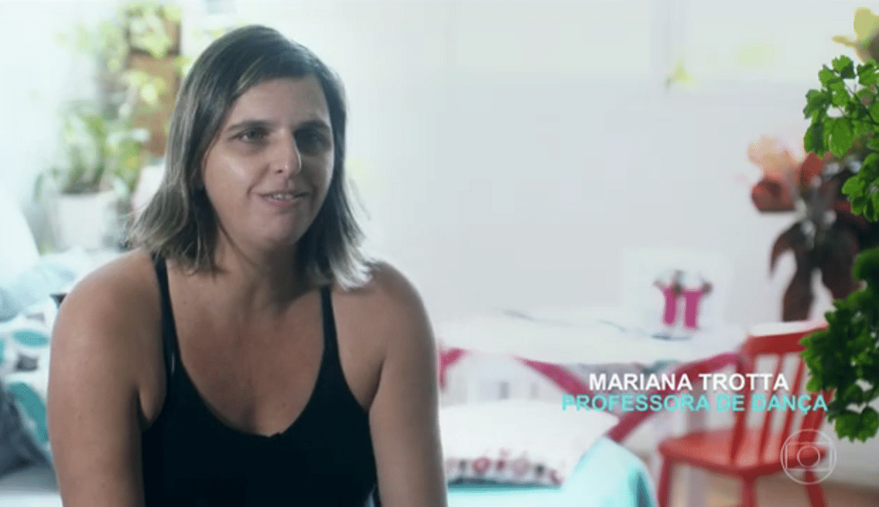 Renata Capucci realizou um desabafo emocionante ao relatar três abortos espontâneos que sofreu no passado, durante o "Jornal Hoje", neste sábado (13), à véspera do Dia das Mães - Reprodução/TV Globo