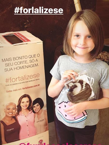 Luiza, filha da atriz Fernanda Rodrigues, doa cabelo para pessoas com câncer - Reprodução/Instagram/fernandarodrigues