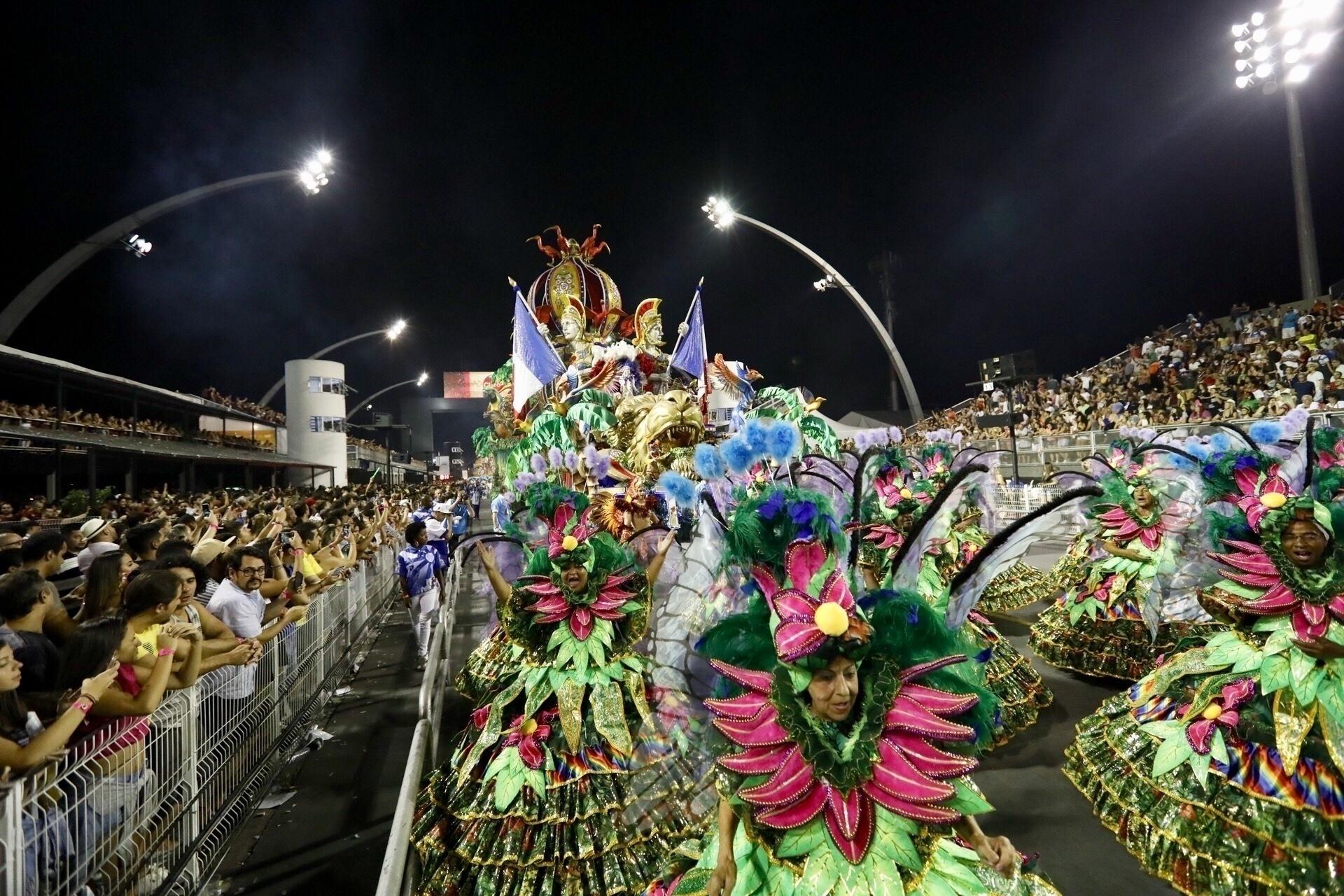 Desfile da Acadêmicos do Tatuapé no Carnaval 2018 - Simon Plestenjak/UOL