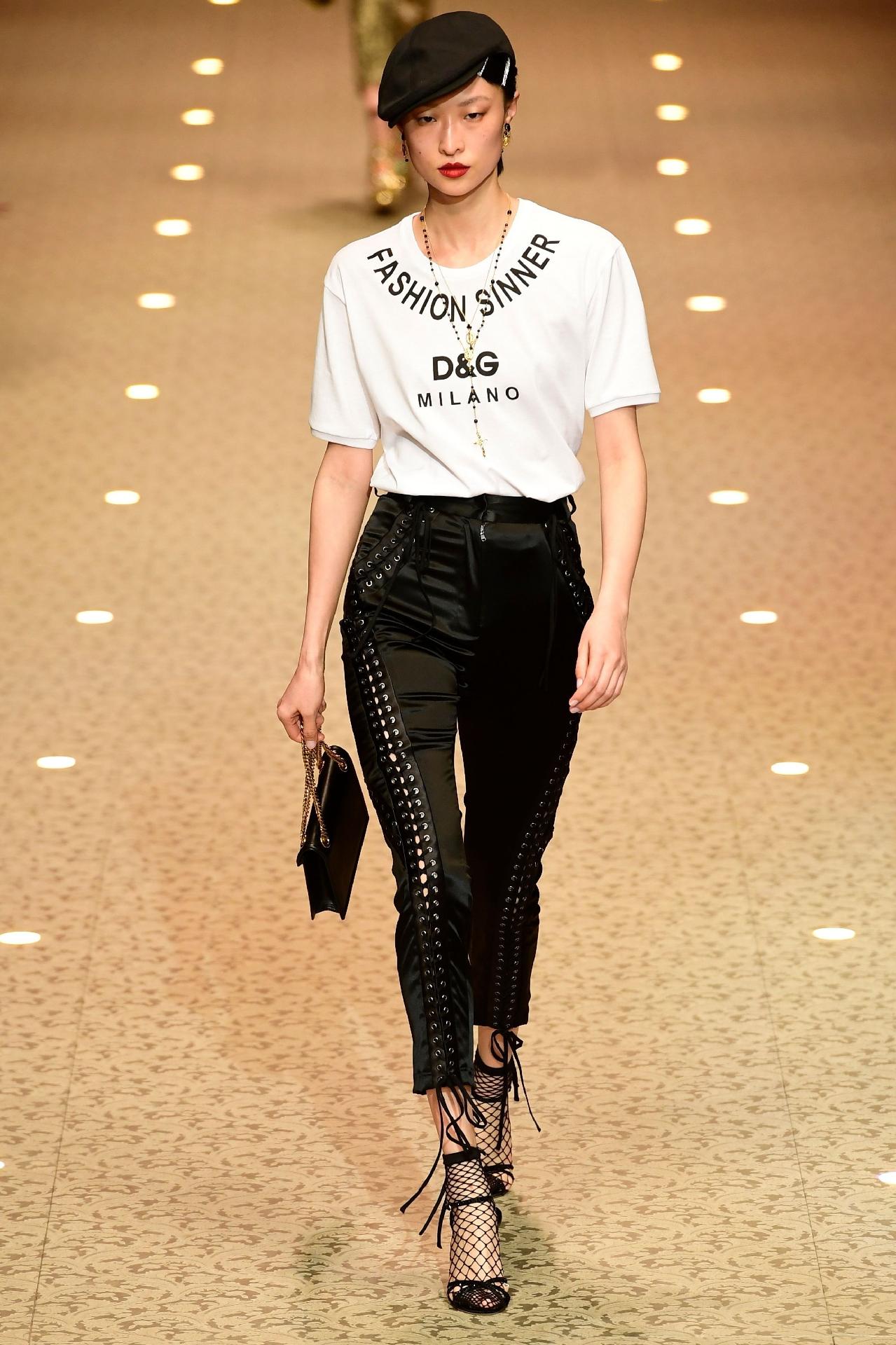 O desfile da Dolce & Gabbana na Semana de Moda de Milão - Miguel Medina/AFP