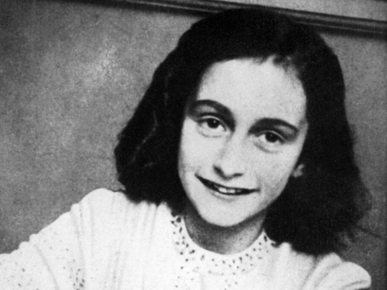 DOC) Anne Frank na tradução portuguesa