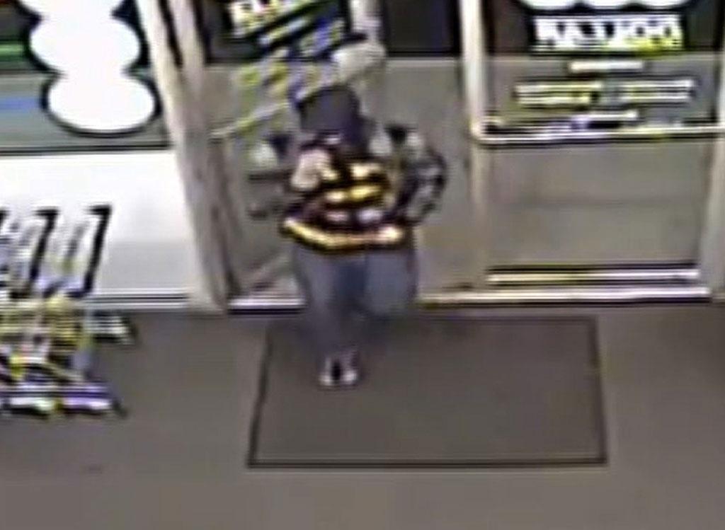 Homem fantasiado de Batman foi preso por roubo na Flórida - Reprodução