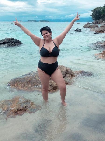 Samira resolveu se libertar da peça sobre o biquíni para mostrar seu corpo real na praia - Arquivo Pessoal