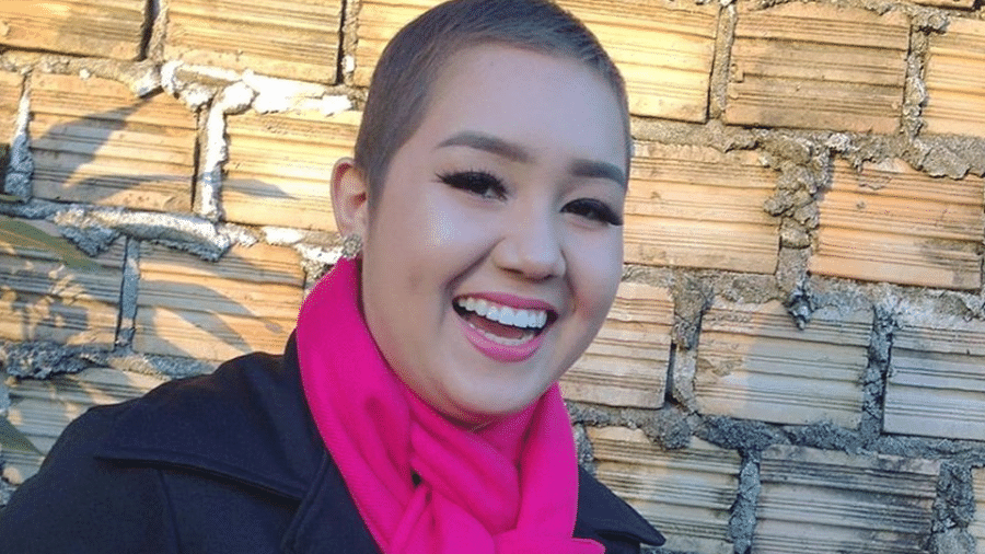 Hiromi Miyata, de 20 anos, pensou que realizaria sonho de ser mãe, mas logo descobriu que o que crescia em seu útero era um câncer - Arquivo pessoal
