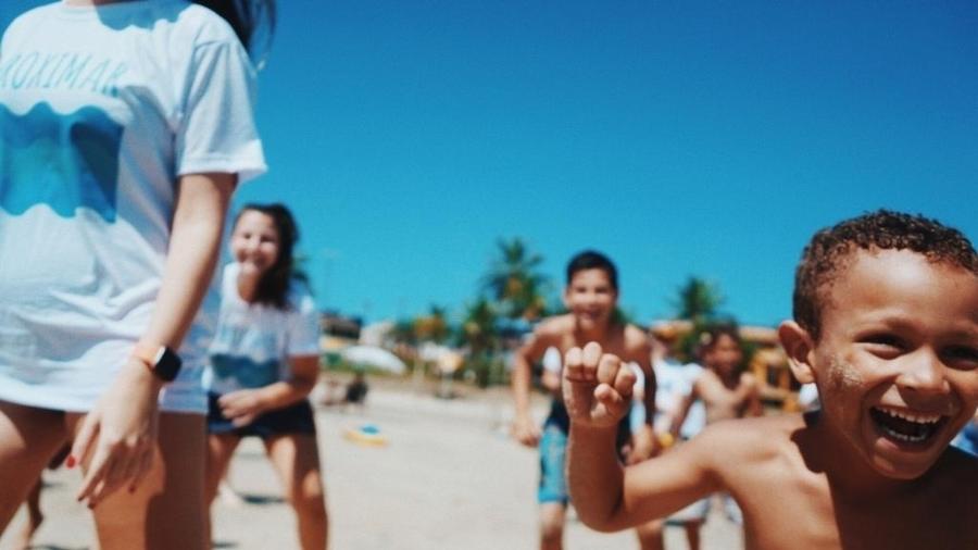 Crianças que nunca viram o mar têm oportunidade na Ilha do Mel - Bruno Alques/Divulgação